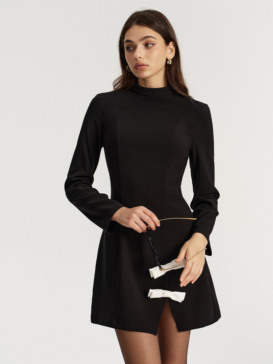 Contrast Bow Slit Mock Neck Mini Dress